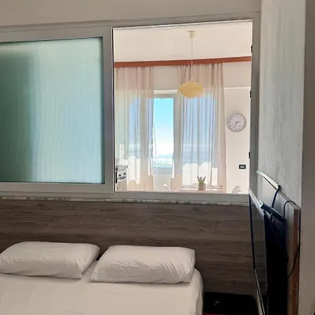 Beachfront 2 *